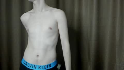 robert10211 online show from December 4, 8:29 pm