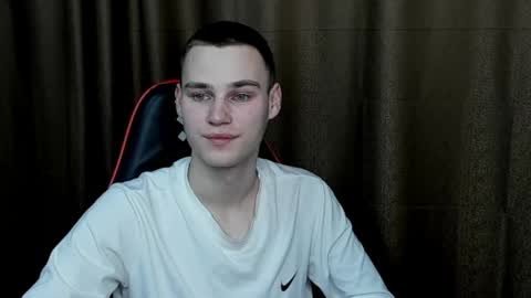 robert10211 online show from January 9, 6:57 pm