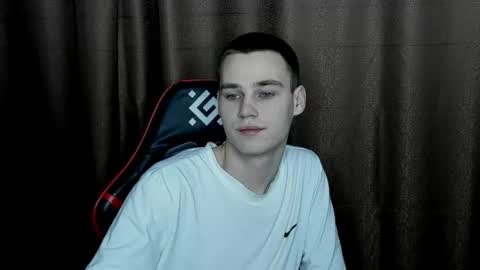 robert10211 online show from January 17, 12:53 am