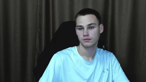 robert10211 online show from September 12, 4:29 pm