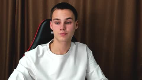 robert10211 online show from October 21, 3:57 pm