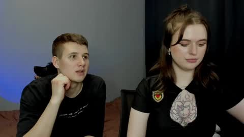 Lisa and Robert  i am online all days 900 am GMT3   online show from December 28, 5:03 pm