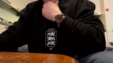 Snapshot of robert_tino chatting on February 6, 11:02 am robert_tino online show from February 6, 11:02 am