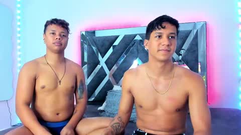 Robert Miller And Mael Thompson  online show from February 13, 4:54 am