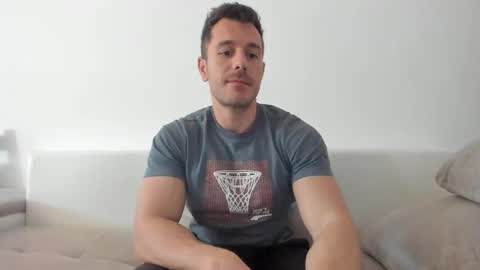 roberto4ever online show from April 6, 11:11 am