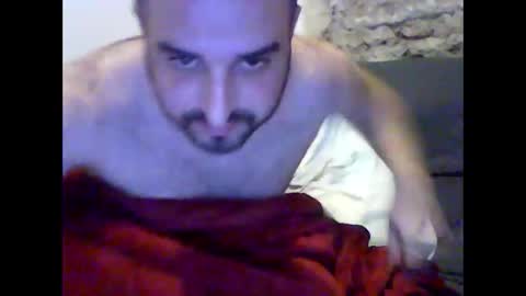 Snapshot of robertoredo chatting on December 26, 8:42 pm Roberto online show from December 26, 8:42 pm