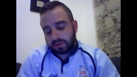 Snapshot of robertoredo chatting on January 4, 10:45 pm Roberto online show from January 4, 10:45 pm