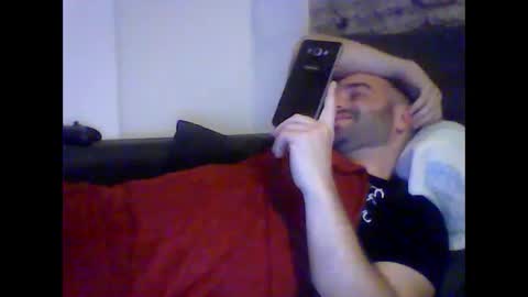 Snapshot of robertoredo chatting on January 18, 9:02 pm Roberto online show from January 18, 9:02 pm