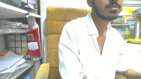 Snapshot of robertsalia220 chatting on December 26, 10:48 am Robertsalia online show from December 26, 10:48 am