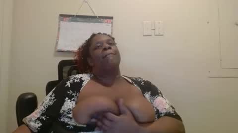 Snapshot of robertswhitney52 chatting on December 19, 6:42 am robertswhitney52 online show from December 19, 6:42 am