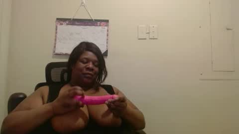 Snapshot of robertswhitney52 chatting on January 14, 1:55 am robertswhitney52 online show from January 14, 1:55 am