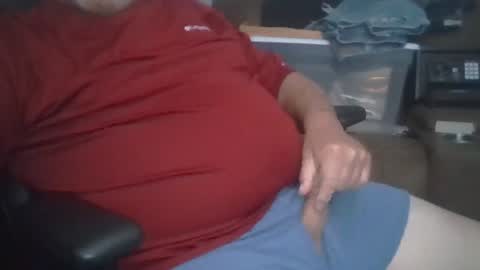 Snapshot of robglide chatting on October 7, 10:01 am robglide online show from October 7, 10:01 am