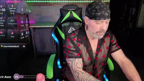 Snapshot of robi_df chatting on December 16, 1:54 am robi_df online show from December 16, 1:54 am