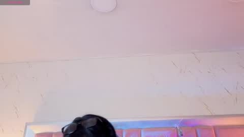 robin D online show from April 18, 7:07 pm