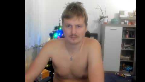 Snapshot of robirt5 chatting on December 29, 6:38 pm Bob online show from December 29, 6:38 pm