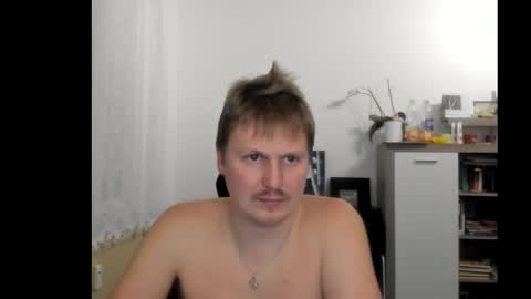 Snapshot of robirt5 chatting on February 17, 6:37 pm Bob online show from February 17, 6:37 pm