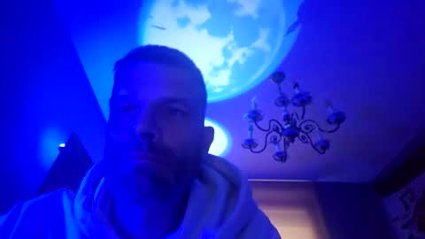 Snapshot of robster010 chatting on June 3, 6:46 pm robster010 online show from June 3, 6:46 pm