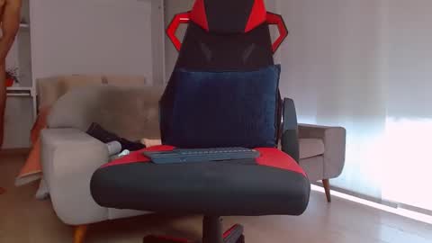 roby_millerr online show from February 13, 9:49 pm