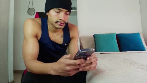 roby_millerr online show from November 4, 8:08 pm