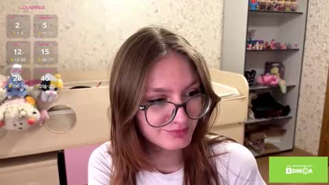 robynsentinella online show from March 12, 2:50 am