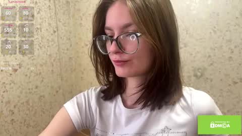 robynsentinella online show from March 29, 2:44 am