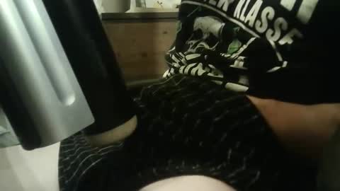 Snapshot of roccki999 chatting on October 5, 11:24 pm Nick online show from October 5, 11:24 pm