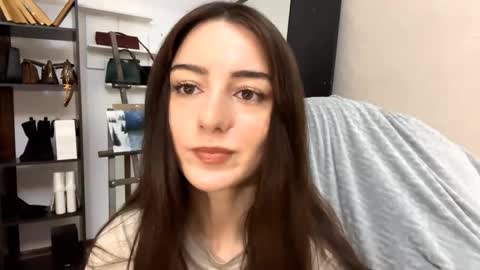 Snapshot of rochelgloff chatting on November 29, 10:18 am Marry online show from November 29, 10:18 am