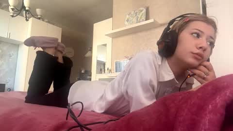 Snapshot of rochellehouis chatting on March 2, 11:39 am Anny online show from March 2, 11:39 am