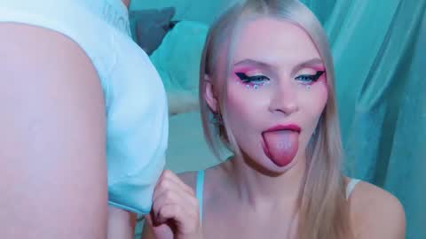 Lina and Den online show from March 2, 10:11 am