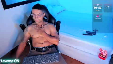 Snapshot of rocky_staily chatting on September 27, 9:53 pm rocky_staily online show from September 27, 9:53 pm