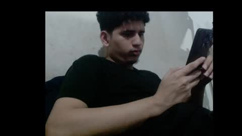 Snapshot of rodri1k chatting on February 15, 3:25 am rodri1k online show from February 15, 3:25 am