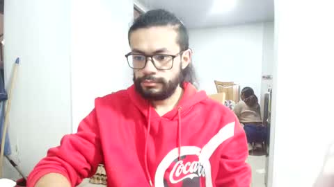 Snapshot of rodri_white chatting on February 23, 10:40 pm rodri_white online show from February 23, 10:40 pm