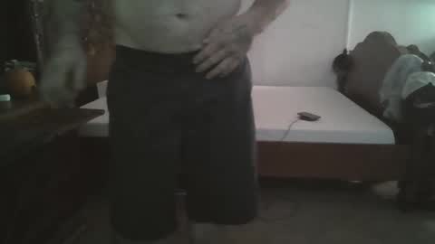 Snapshot of rodthemechanic chatting on November 3, 6:14 am rodthemechanic online show from November 3, 6:14 am