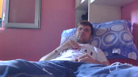 Snapshot of rogobeteilie chatting on April 4, 11:29 am Banderas online show from April 4, 11:29 am