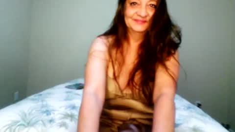 Snapshot of roisierios chatting on December 9, 4:34 am Rosie Rios online show from December 9, 4:34 am
