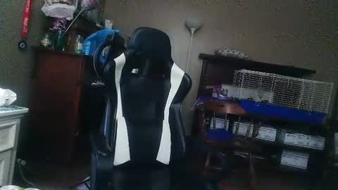 Snapshot of roisierios chatting on January 31, 1:45 pm Rosie Rios online show from January 31, 1:45 pm