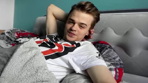 taylor fox online show from September 24, 9:45 am