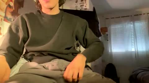 Snapshot of rokyyyyyyyy363545 chatting on February 15, 11:41 am rokyyyyyyyy363545 online show from February 15, 11:41 am