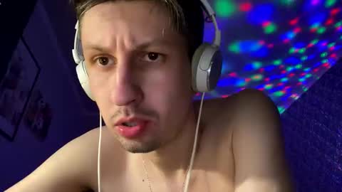 roma305991 online show from January 31, 5:42 pm