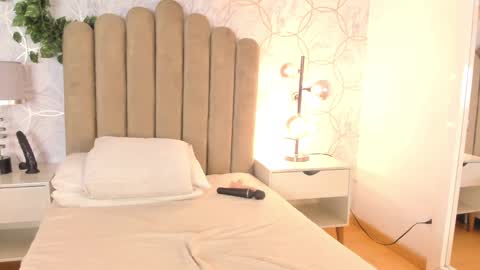   online show from December 30, 2:30 pm