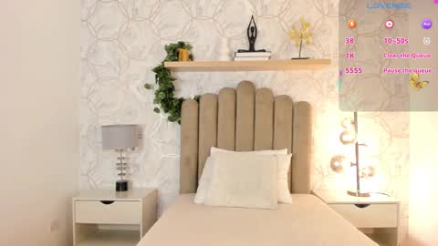   online show from January 4, 11:33 am