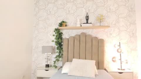   online show from February 20, 11:20 am