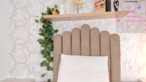   online show from September 30, 11:48 am