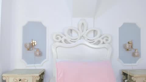   online show from November 15, 12:13 pm