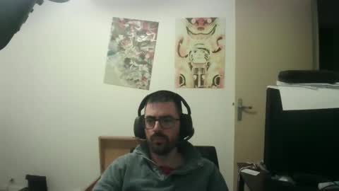 Snapshot of romainb72 chatting on March 26, 7:08 pm romainb72 online show from March 26, 7:08 pm