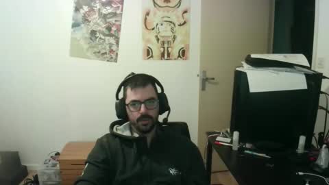 Snapshot of romainb72 chatting on April 4, 6:11 am romainb72 online show from April 4, 6:11 am