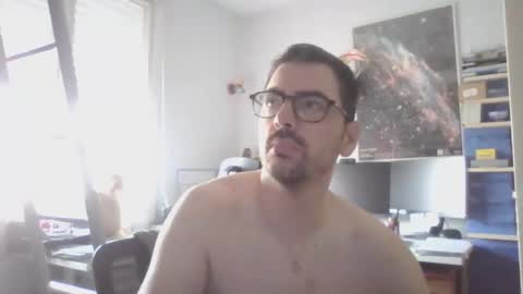 Snapshot of romainb72 chatting on April 20, 6:27 am romainb72 online show from April 20, 6:27 am