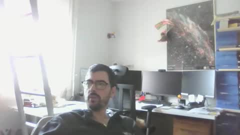Snapshot of romainb72 chatting on May 3, 12:00 pm romainb72 online show from May 3, 12:00 pm
