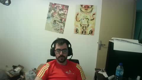 Snapshot of romainb72 chatting on May 7, 5:35 am romainb72 online show from May 7, 5:35 am