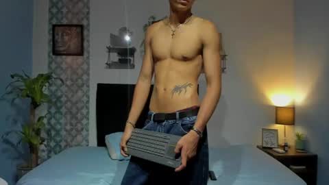roman_vans online show from June 30, 6:09 pm
